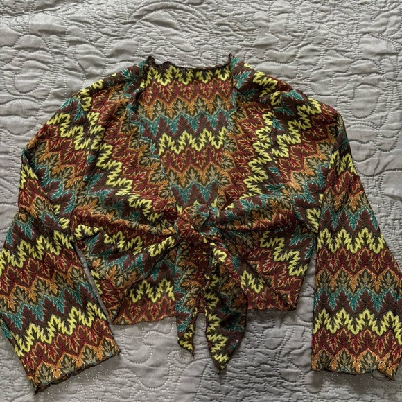 BOHO TIED CROP TOP - Picture 2 of 2